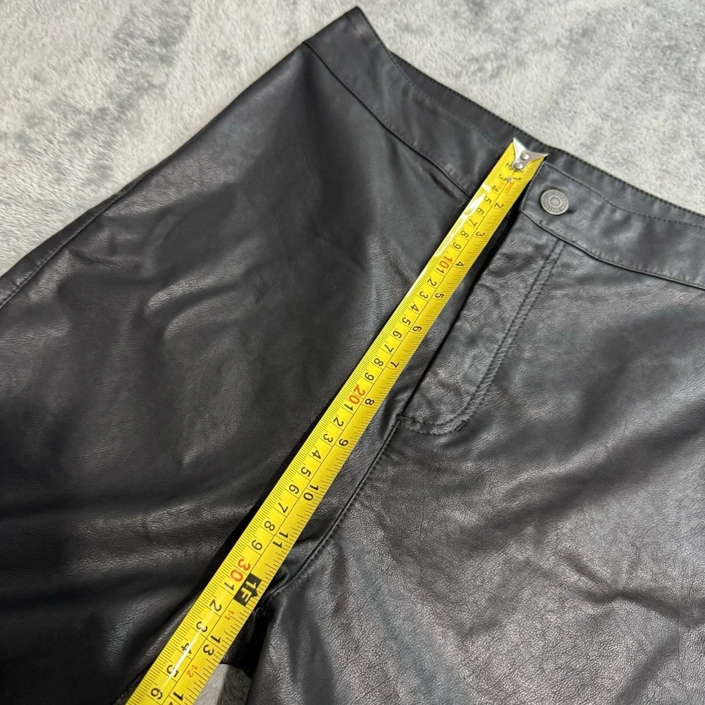 Free People Pants Womens 6 Black Faux Leather Flare Slim Boho Y2K Party Cocktail